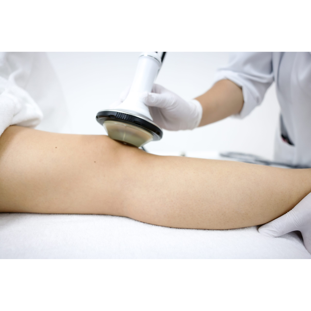 Shockwave therapy treatment for knee tendinopathy in rehabilitation clinic